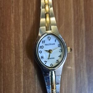 Vintage Waltham Two-Tone Women's Watch With Diamond Accent. New Battery. WAW018
